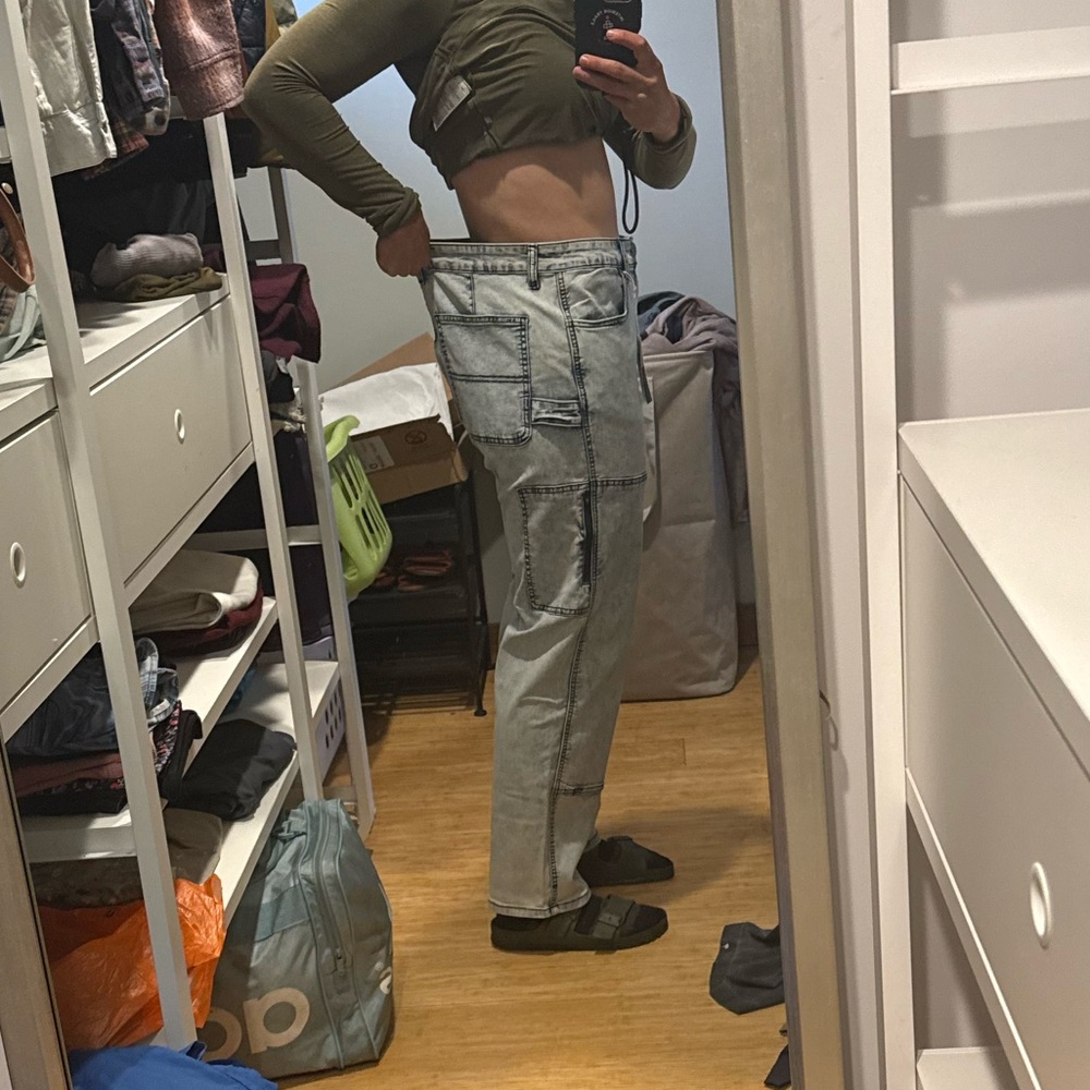 Women's Light Acid Wash Jeggings - Picture 5 of 5